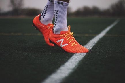 Cum sa alegi pantofii potriviti pentru copii de fotbal