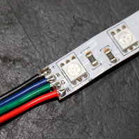 Cum de a lipi cablul de alimentare la rgb LED Strip