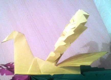 Cum sa faci o pasăre de fericire din hârtie