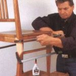 Cum să clei etapa scaun de lemn cracare cu pas