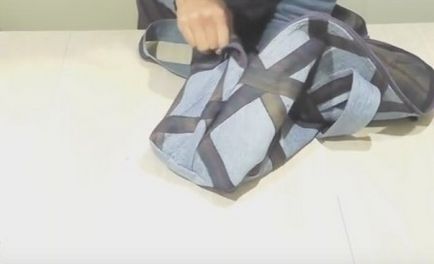 Cum să coase un sac cu mâinile din blugi vechi model