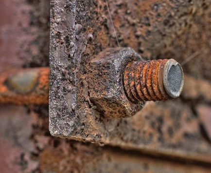 Cum de a elimina rugina din metal la domiciliu