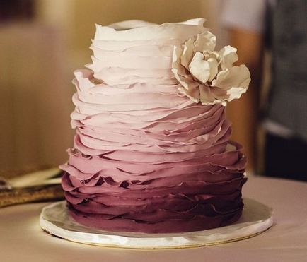Cum de a decora un tort de nunta cu mâinile idei și sfaturi sale cu privire la decorarea desert principal