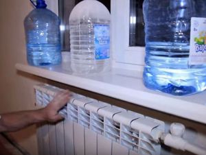 Cum se instalează un pervaz din plastic cu propriile sale mâini