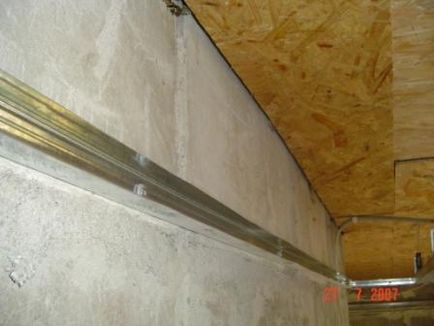 Cadrul sub plafonul de gips-carton - lăzi special pentru structura suspendată