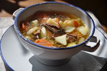 Supa de cartofi - un fel de mâncare simplu și foarte gustoase pentru întreaga familie