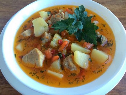 Supa de cartofi - un fel de mâncare simplu și foarte gustoase pentru întreaga familie