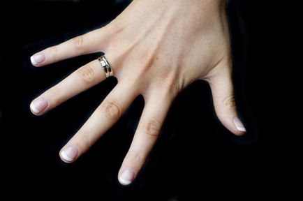 De ce verigheta purtat pe deget inelul de tradiție
