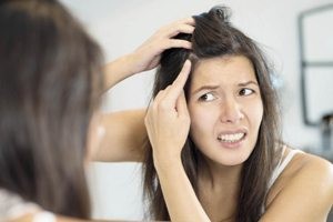 De ce albește părul - 5 cauze de păr gri