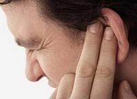 Cerumen în simptomele ureche, ce să facă în tratamentul și cum să-l eliminați