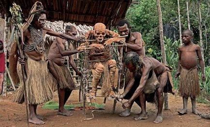 Șocant tradiția de Papuans care nu înțeleg toată lumea