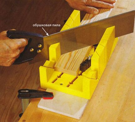 Sfaturi despre cum să taie colțul de muluri podea și tavan, precum și modul în care să folosească o cutie de mitră și