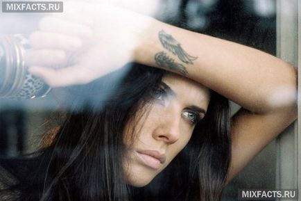 Tatuaj pe ideile de mână și fotografii (sub formă de tatuaj încheietura mâinii) Tatuaj pe încheietura mâinii și foto ideile sale