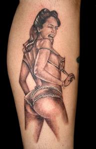 Înțeles femeie tatuaj sau o femeie, ceea ce înseamnă un tatuaj