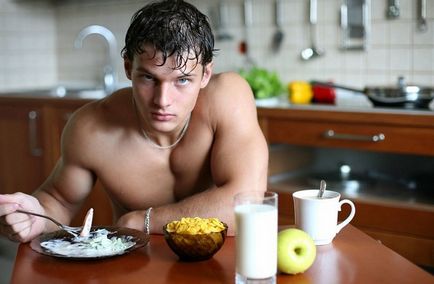 Ce să mănânce înainte de un antrenament în dimineața, seara, pentru pierderea in greutate, set de greutate