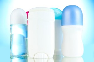 Deodorant sau antiperspirant de contrast, prejudiciul pe care este mai bine