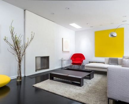 Design interior si camera de zi într-un stil minimalist, aranjament de idei din fotografie
