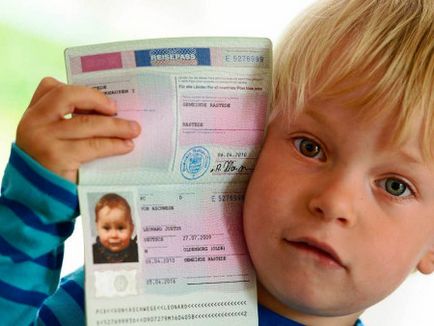 Ce documente sunt necesare pentru înregistrarea pașaportului copilului până la 14 ani