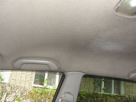 Cum pentru a curăța captuseala acoperiș în mașină