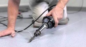 Cum de a pune linoleum pe tehnologia de lucru podea de beton