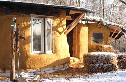 Cum de a face și de a construi o casă din materiale de fier vechi cu propriile lor mâini