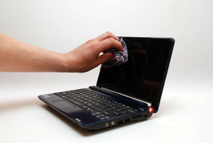 Cum pentru a opri ecranul laptop-ului