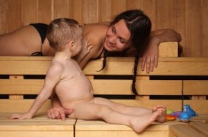 Pot fi în baia (sauna) dacă copilul la ce vârstă pentru a începe, și ce reguli de urmat