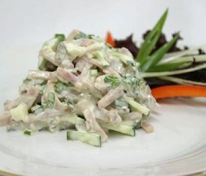 Aflați cum să pregătească o salata de limbă de vită pe o varietate de rețete