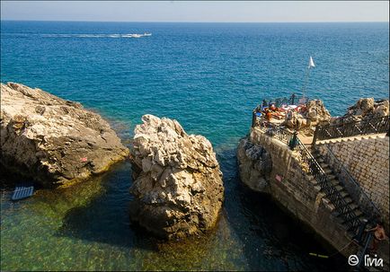 Puglia plaja vacanta in Italia - fara română