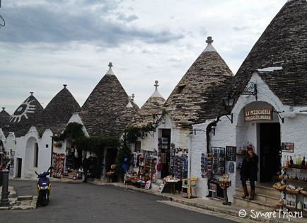 Puglia plaja vacanta in Italia - fara română