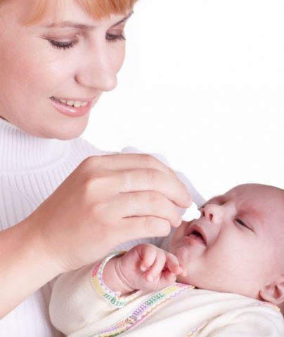 Cum de a trata gâtul unui copil înainte, o listă cu cele mai sigure terapii