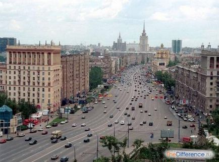 Ceea ce este diferit Avenue de stradă