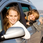 Ce se poate face cu copii în mașină, o mamă activă