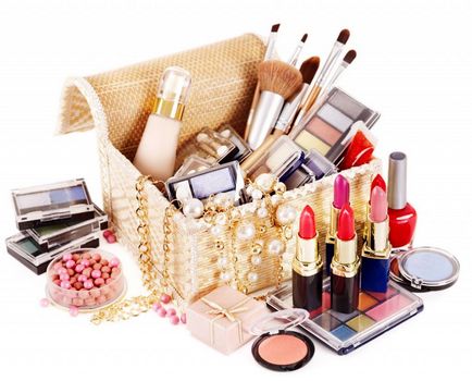 Ceea ce este necesar pentru a face o persoana - lista de produse cosmetice și de fondurile necesare