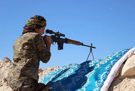 Ceea ce face ca fetele din Turcia merg la război în Siria, politica mondială