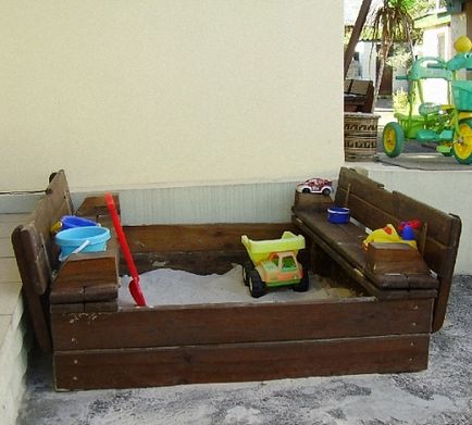 Sandbox pentru copii pentru a da mâinile lor proprii, portal de construcție