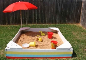 Sandbox pentru copii cu mâinile pentru a da - cum să faci o cutie cu nisip cu capac de lemn, pas cu pas