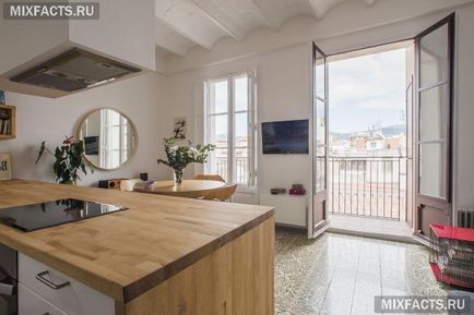 bucătărie de design, cu acces la balcon (foto)