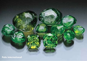 pietre prețioase și verde poludragotsennyen ca numit, caracteristici, domeniu