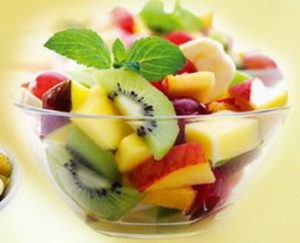 Salata de fructe cu iaurt retete cu fotografii, calorii