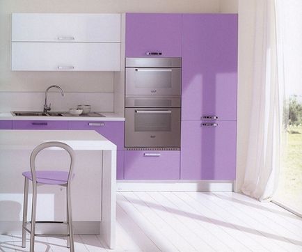 Bucătăria în tonuri de violet