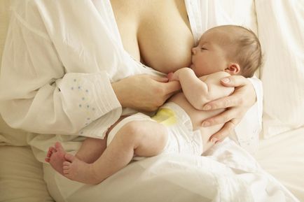 Cât de des să se hrănească nou-născuți cu lapte matern, cât de mult timp