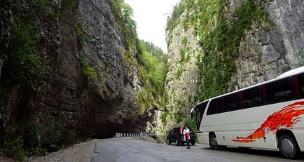 Cum se ajunge la Abhazia cu trenul sau cu mașina