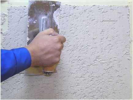 Cum se aplica o tencuiala decorativa pe perete, cu mâinile sale clasa video novice maestru