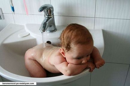 Cum să spele caracteristicile de igienă băiat nou-născut
