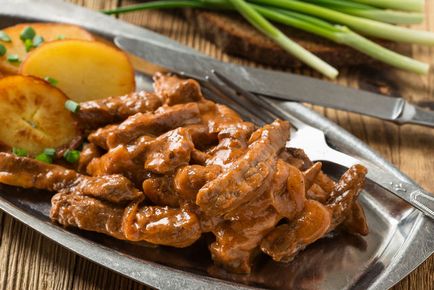 Cum de a găti o Stroganoff de vită delicios, site-ul oficial de rețete Julia Vysotsky