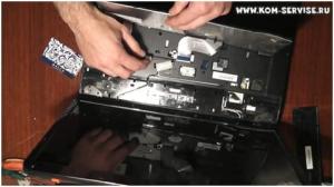 Cum să demontați laptop eMachines G630 în detaliu