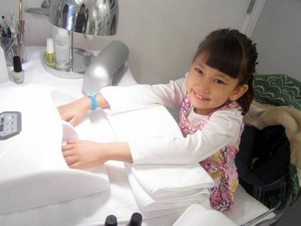 Cum sa faci manichiura pentru copii copilul dumneavoastră - sfaturi și consultanță de specialitate