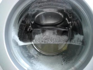 Cum se scurge apa din mașina de spălat atunci când a rupt