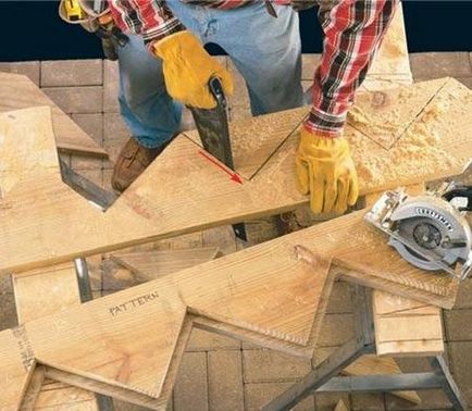 Cum de a asambla o scara de lemn cu mâinile lor, cu rotirea elementelor prefabricate